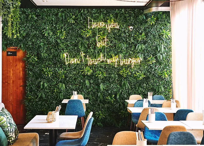 Aparthotel Upon Prime Residences 4*