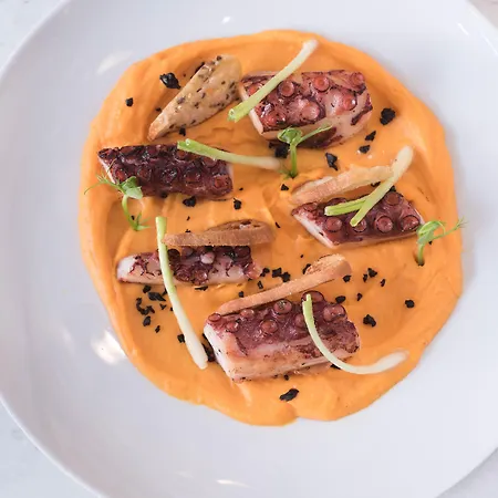 Ξενοδοχείο με διαμερίσματα Upon Prime Residences